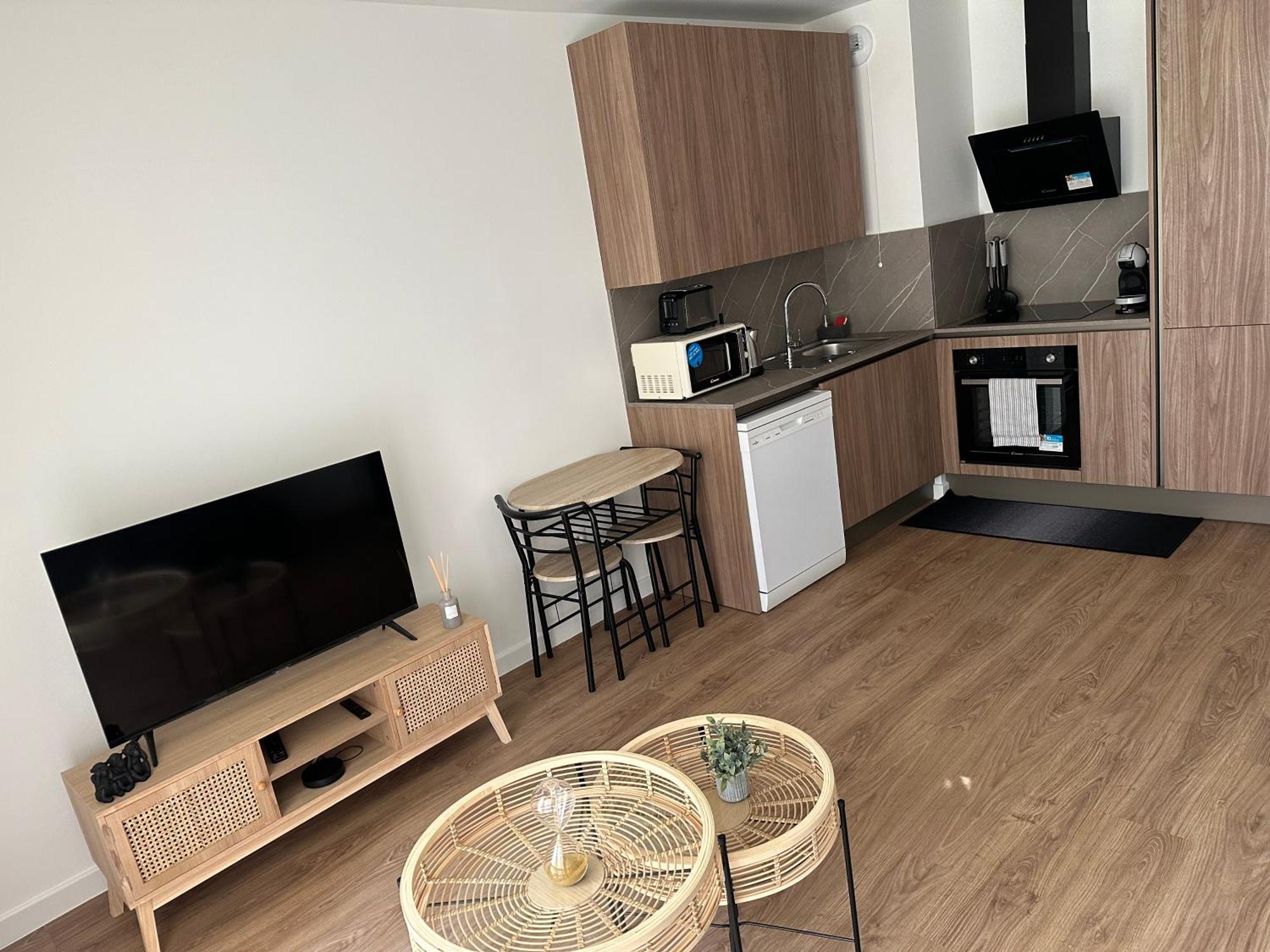 Appartement 2 Pieces Neuf Avec Sont Jardin Prive Franconville  Exterior photo